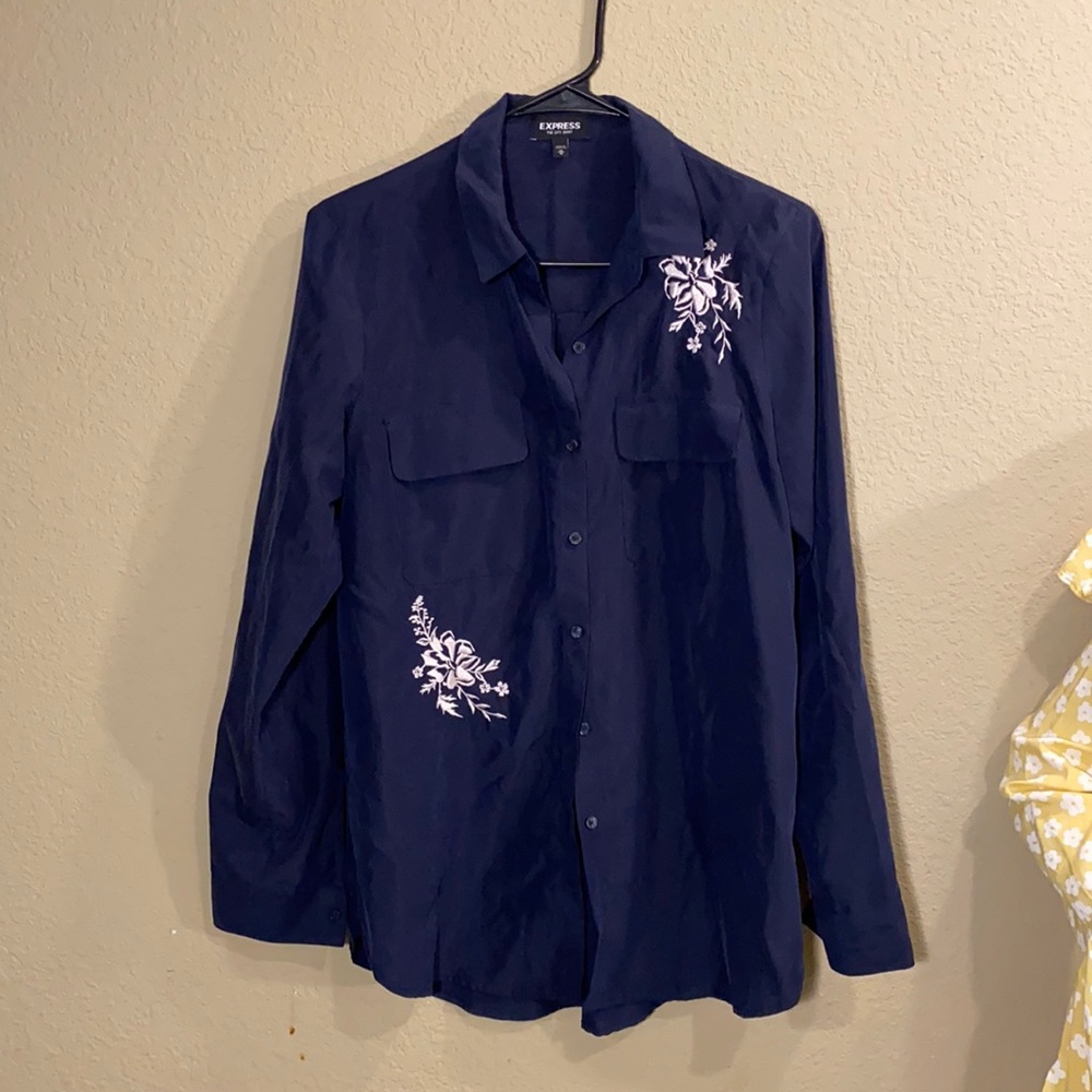 Express essential shirt